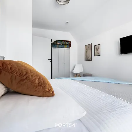 بيت للعطل Salty بوسم